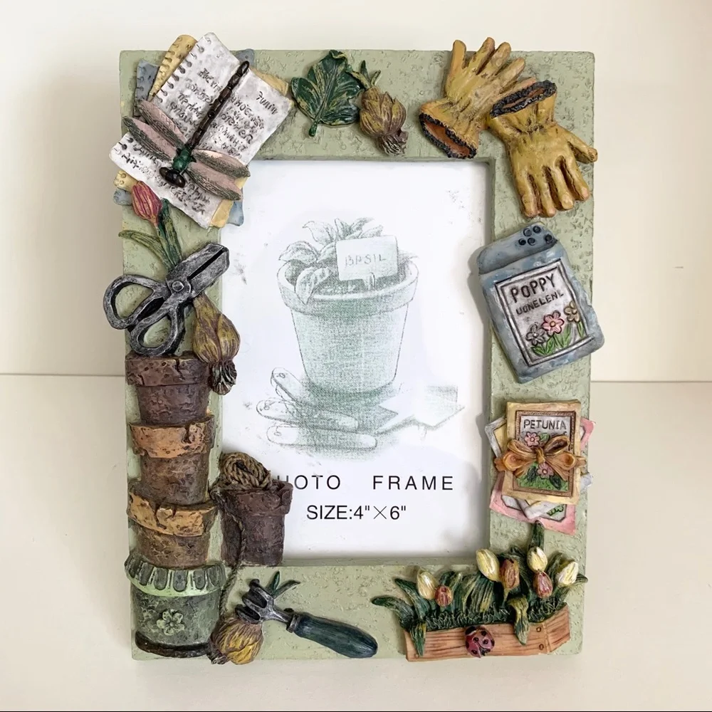 New Vintage Detailed garden photo frame